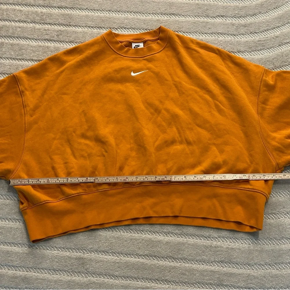 Nike Sportswear Collection Essentials Oversized Fleece Crewneck Sweatshirt - L